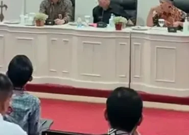 TPAKD KOTA AMBON PERKUAT SINERGI INKLUSI KEUANGAN DAERAH DALAM RAPAT PLENO TAHUN 2025
