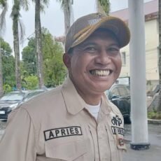 Memasuki Musim Penghujan DLHP Bersama Intansi Teknis Lakukan Pengerukan Sampah