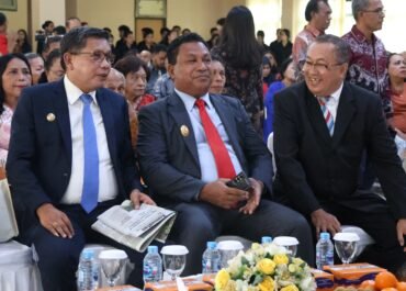 Wagub Maluku  Apresiasi Universitas Pattimura Tambah 6 Guru Besar