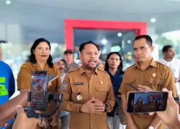 Wakil Bupati Maluku Tengah Mario Lawatta Sidak Sejumlah OPD Pastikan Pelayanan Berjalan Baik