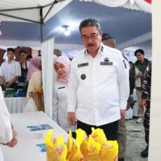 Gebernur Maluku Buka Gerakan Pangan Murah Dan Buka Puasa Bersama Warga Liang Maluku Tengah
