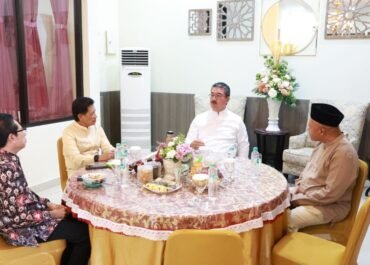 Gubernur Maluku Hendrik Lewerissa Rayakan Idul Fitri Bersama Forkopimda