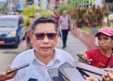 Walikota Ambon Minta Masyarakat Ikut Terlibat Dalam Pengawasan Bantuan Cadangan Pangan Pemerintah