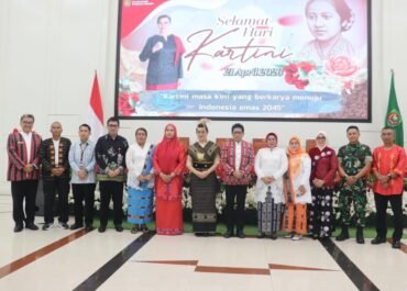 Sekda Mewakili Gubernur Pimpin Peringatan Hari Kartini