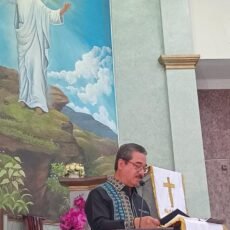 Gubernur Maluku Hadiri Ibadah dan Letakkan Batu Penjuru Pastori Jemaat GPM Imanuel Karang Panjang*