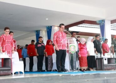 Gubernur Maluku Pimpin Upacara Hardiknas 2026, Luncurkan Program “Polisi Mengajar