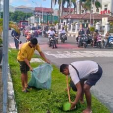 DLHP Kota Ambon Laksanakan Pembersihan Fasilitas Publik Ruang Terbuka Hijau