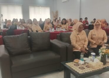 Pengurus Dharma Wanita Persatuan  Provinsi Maluku laksanakan Sosialisasi Pengenalan Atribut