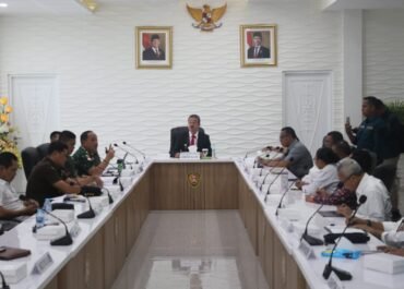 Gubernur Rapat Tertutup Bersama Forkopimda Dan Pimpinan Perguruan Tinggi Se Maluku