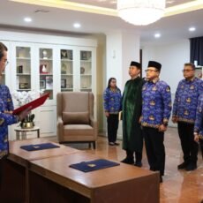 Jasmono Dilantik Oleh Gubernur Sebagai Kepala BPKAD Provinsi Maluku Menggantikan Rudi Waras Ardianto