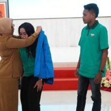 Wakil Walikota Ambon Lepas 147 Mahasiswa IAKN Ambon