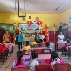 Bunda PAUD Kota Ambon Lisa Wattimena Kunjungi Beberapa SD Pastikan MPLS Ramah Dan Bebas Perundungan