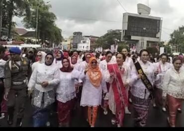 Parade Kebaya Ambon Melibatkan 1500 Anak PAUD Dan Kelompok Organisasi Perempuan Maluku