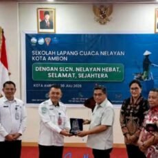 Buka Sekolah Lapang Cuaca Nelayan Walikota Ambon Tekankan Keselamatan Melaut