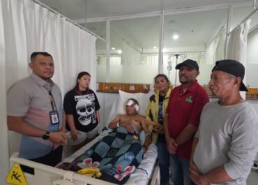 Gubernur Maluku Berikan Santunan bagi Korban Bentrok Matraman,