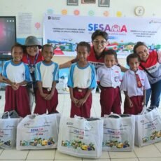 PT Pertamina Patra Niaga Regional Maluku Papua Salurkan Perlengkapan Sekolah Bagi Masyarakat Pra Sejahtera