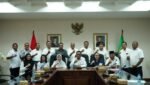 WAGUB MALUKU TEGASKAN DUKUNGAN TERHADAP PERJUANGAN KONSORSIUM LEASE
