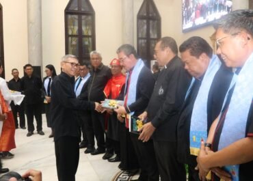 Gubernur Maluku Hadiri Perayaan 1 Abad Jemaat GPM Galala Hative Kecil
