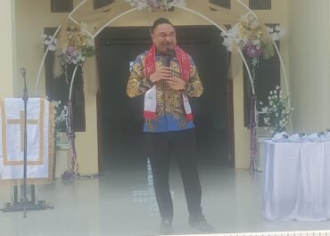 Tenaga Ahli Mentri ESDM Bung Michael Wattimena Sampaikan Doa Dan Harapan Di Peresmian Kantor Jemaat GPM Haria