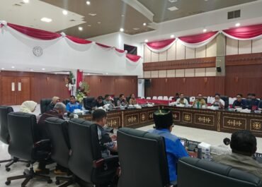 Rapat gabungan Komisi I Dan II DPRD Maluku Bahas Kelistrikan Dan Akses Internet