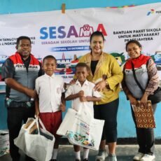 Perluas Manfaat Program SESAMA, Pertamina Kembali Salurkan Perlengkapan Sekolah Bagi Ratusan Murid di Sentani*