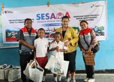 Perluas Manfaat Program SESAMA, Pertamina Kembali Salurkan Perlengkapan Sekolah Bagi Ratusan Murid di Sentani*