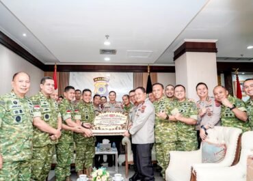 Kejutan Hangat untuk Kapolda Maluku, Pangdam Pattimura : Sinergitas TNI-Polri Harga Mati!
