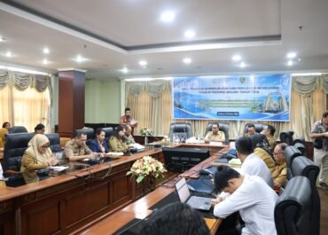 Reviu Program Kependudukan dan Pembangunan Keluarga Tingkat Provinsi Maluku Tahun 2026 Di Buka Wagub Maluku