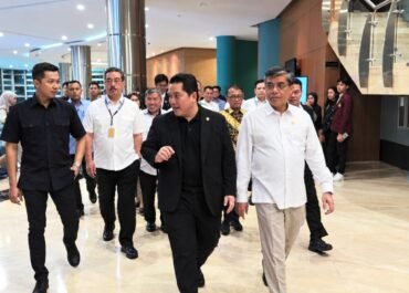 Dibawah Kepemimpinan Pak Hendrik Maluku Raih Berbagai Penghargaan Nasional