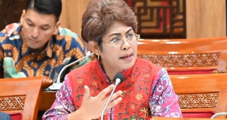 mercy-barends-minta-pemprov-maluku-siapkan-sdm-untuk-bekerja-di-blok-masela-Nk4EDQx72d-800x533