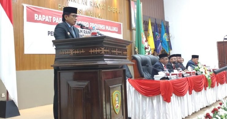 plt-Gub-Maluku-rapat-alat-kelengkapan-dewan-768x497