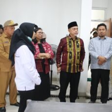 Gubernur Bersama DPD RI Dan DPRD MalukuTinjau Dapur MBG, Pastikan Distribusi Gizi Lancar