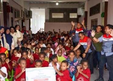 Pertamina Patra Niaga Papua Maluku Berbagi Kebahagiaan dengan 375 Anak Yatim di HUT ke-68 Pertamina