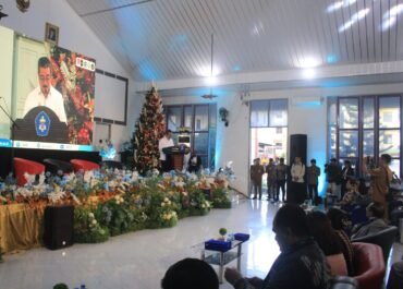 Gubernur secara Resmi tutup Seminar Natal Nasional 2025 di Ambon